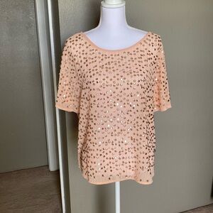 Jennifer Lopez sequined top, V-Ed back, peach color size L, short sleeves